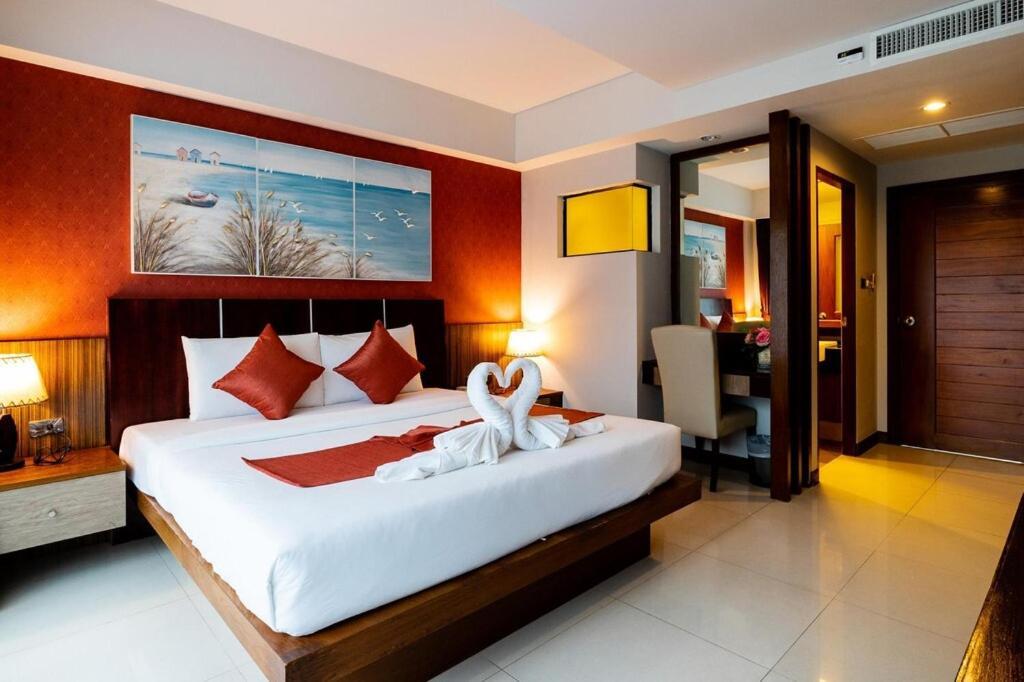 Patong Dipantai Boutique Beach Resort מראה חיצוני תמונה