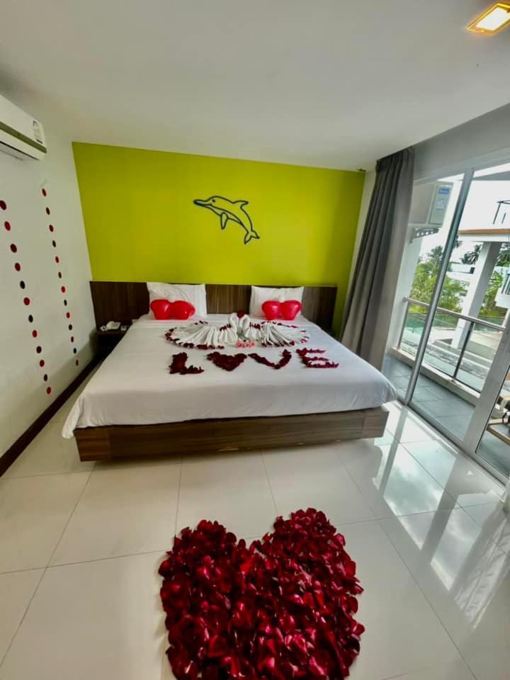 Patong Dipantai Boutique Beach Resort מראה חיצוני תמונה